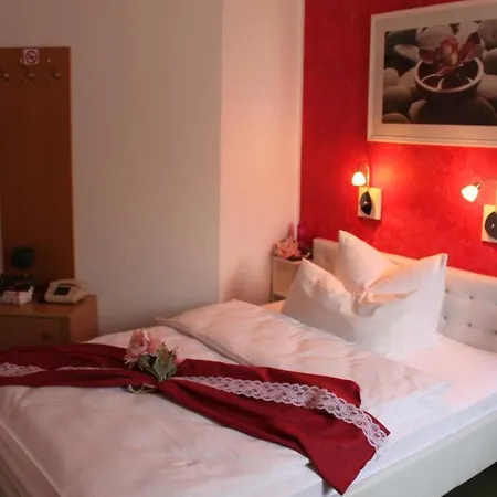 Gruener Baum 3*