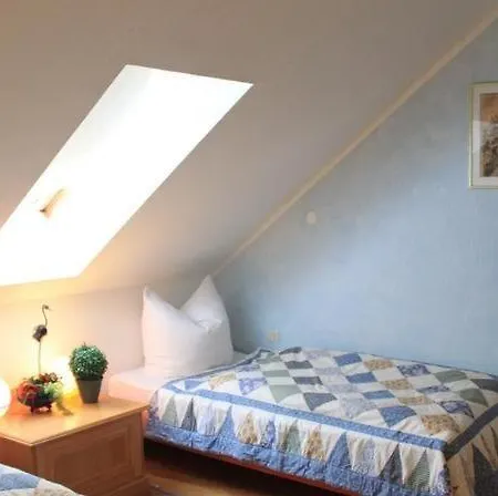 Gruener Baum 3*
