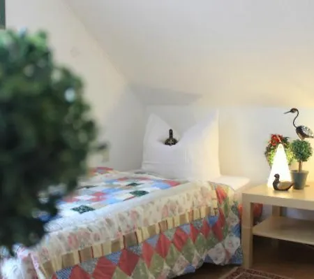 Gruener Baum Otel 3*