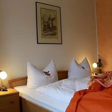 Gruener Baum Otel Stollberg